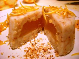 BIANCOMANGIARE ALLA MANDORLA CON CUORE DI ARANCIA